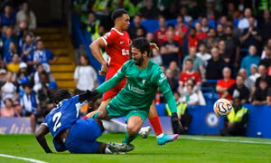Chelsea và Liverpool hòa nhau trận thứ năm liên tiếp