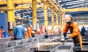 Quyết liệt tháo gỡ khó khăn, thúc đẩy tăng trưởng