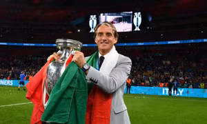 Mancini thôi làm HLV trưởng tuyển Italy