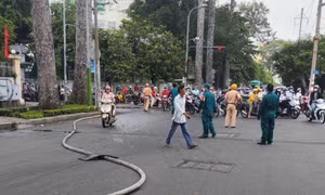 Cháy nhà trọ ở quận 5, hai người chết
