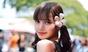 Lisa - cô gái Thái khuynh đảo làng giải trí