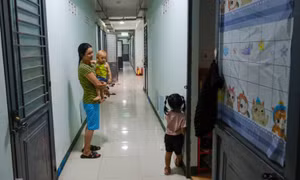 Hoãn thương lượng tăng lương tối thiểu đến cuối năm 