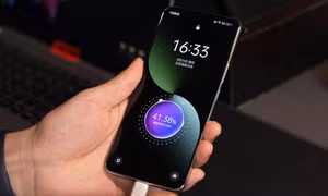 Realme ra điện thoại có RAM 24 GB, sạc 240 W