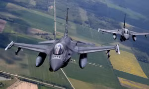Lầu Năm Góc ra điều kiện về chuyển giao F-16 cho Ukraine