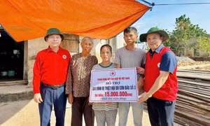"Vì mọi người, ở mọi nơi"