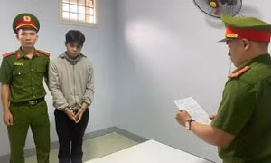 Bắt tạm giam một nhân viên ngân hàng lừa đảo chiếm đoạt 4 tỷ đồng