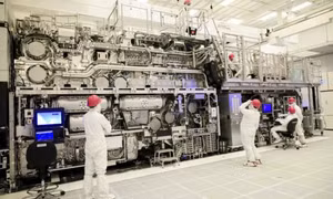 Chưa có chip 2 nm, ASML đã bán thiết bị khắc chip 1 nm