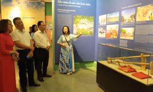 Khai mạc triển lãm "Sắc màu di sản văn hoá biển Hải Phòng - Quảng Ninh"