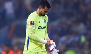 Chelsea tăm tia thủ môn Diogo Costa