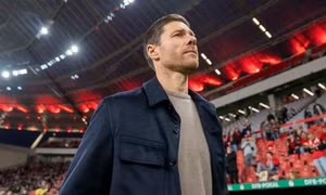 Leverkusen dập tắt tham vọng của Real và Man City
