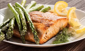 Chế độ ăn keto có thể giúp giảm cân, nhưng không hẳn tốt cho tim mạch và đường ruột