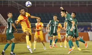 Hai cầu thủ hạng Nhất đánh nhau bị cấm 4 trận