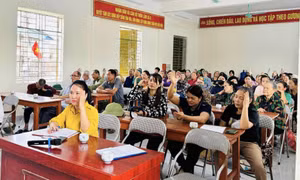 Tích cực chuẩn bị cho ngày hội của toàn dân