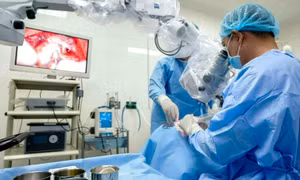 Nhân viên bệnh viện sao 'bên trọng bên khinh' với bệnh nhân?