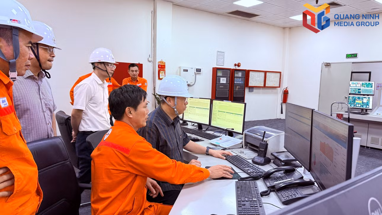 bqn_tr_doan-cong-tac-kiem-tra-cong-tac-van-hanh-tai-nha-dieu-khien-trung-tam-to-may-300mw-cua-cong-ty-nhiet-dien-uong-bi.jpg