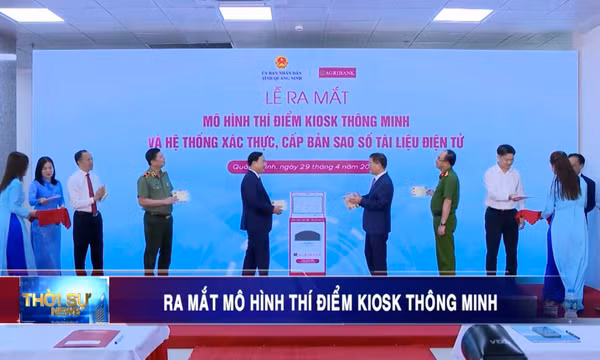 Ra mắt Kiosk thông minh hỗ trợ người dân thực hiện dịch vụ công trực tuyến