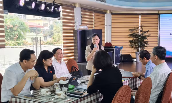 Cà phê doanh nhân: Thảo luận việc kéo dài thời hạn áp dụng Nghị quyết 42/2017/QH14