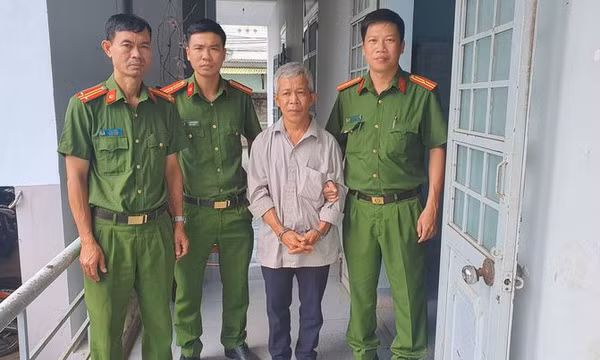 Đổ thuốc sâu xuống giếng nước để hạ độc vợ cũ