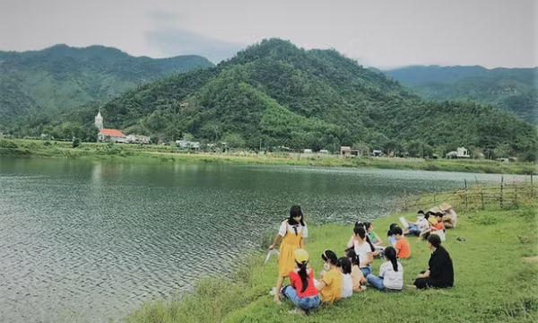 Đến lớp học thả mình vào thiên nhiên