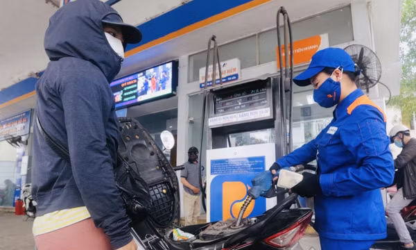 Bộ Công Thương lý giải nguyên nhân giá xăng tăng cao khi giá dầu thế giới hạ nhiệt