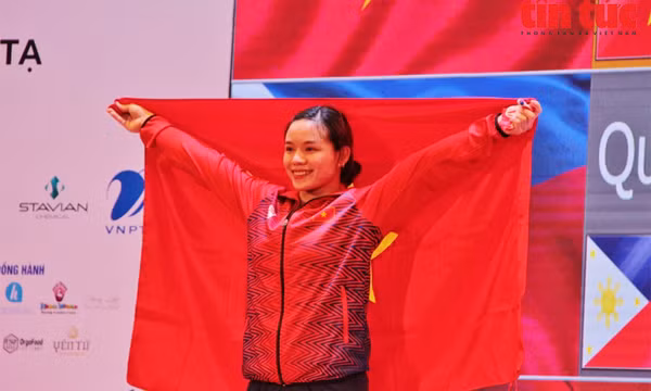 Cử tạ Việt Nam phá 6 kỷ lục SEA Games, giành 3 Huy chương Vàng tại SEA Games 31
