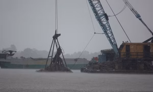 Phó Thủ tướng yêu cầu tăng cường quản lý hoạt động khai thác cát