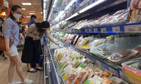 Sức mua giảm mạnh nhưng giá vẫn tăng