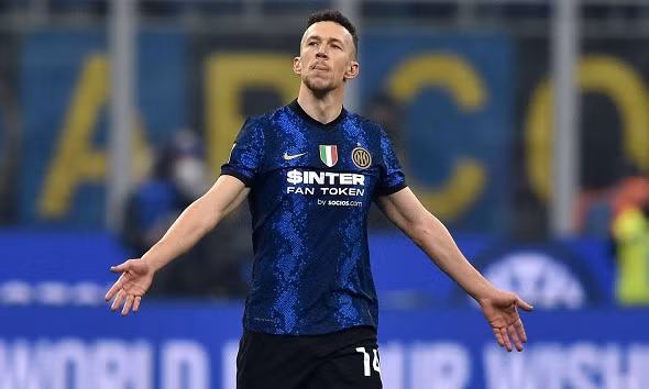 Ivan Perisic có mặt ở London để kiểm tra y tế