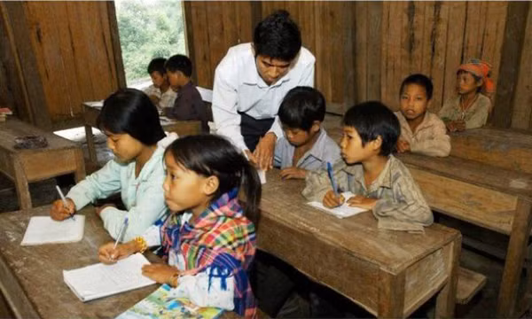 Điều kiện hưởng phụ cấp công tác lâu năm vùng đặc biệt khó khăn