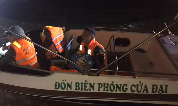 Tìm thấy thi thể bé 6 tuổi bị cha ôm nhảy xuống sông Thu Bồn