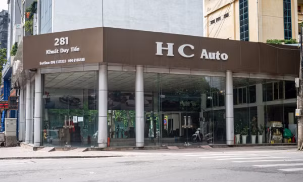 Nhiều showroom ôtô sang chuyển hết xe mới đi nơi khác