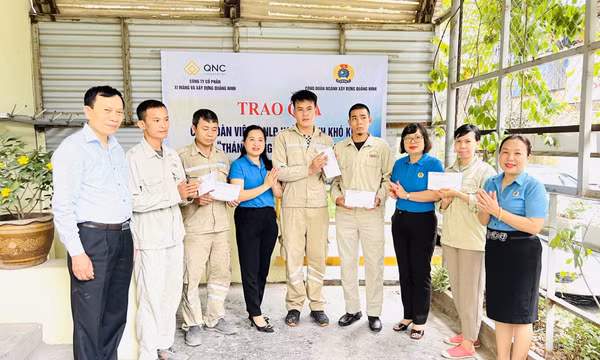 Công đoàn ngành Xây dựng Quảng Ninh: Tặng quà và trao Mái ấm công đoàn cho CNLĐ