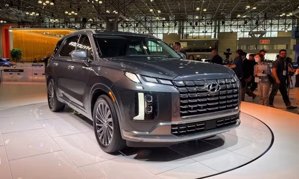 SUV cỡ lớn của Hyundai mở bán với giá từ 703 triệu: Thiết kế 'lột xác', có điểm giống Hyundai Creta