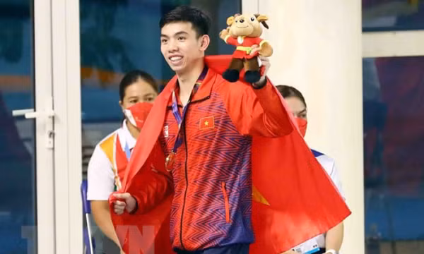 Lập cú đúp HCV, kình ngư Nguyễn Huy Hoàng phá kỷ lục SEA Games