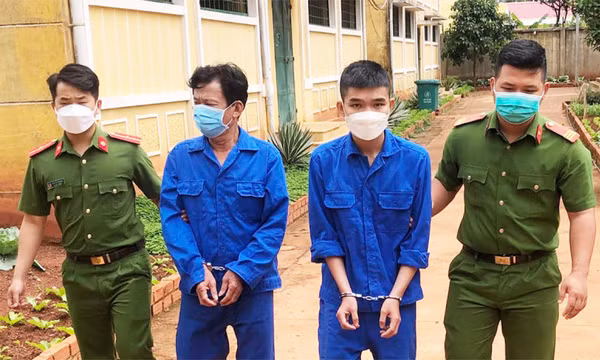Bắt 2 tên trộm đêm chuyên “khoắng” tài sản trong ô tô đậu ven đường