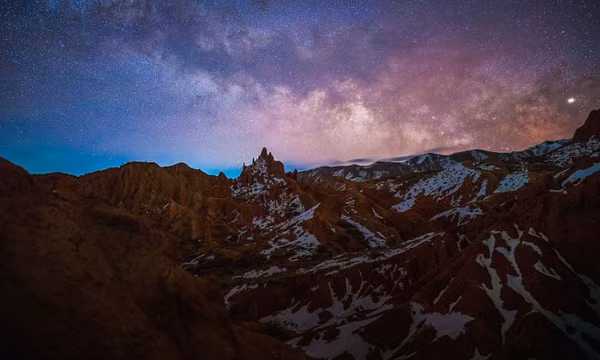 Chiêm ngưỡng vẻ đẹp hùng vĩ tại những hẻm núi “bí ẩn” ở Kyrgyzstan!