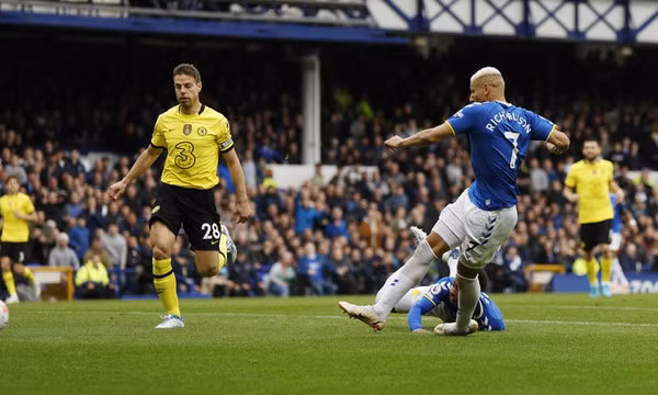 Thầy trò HLV Lampard hạ Chelsea
