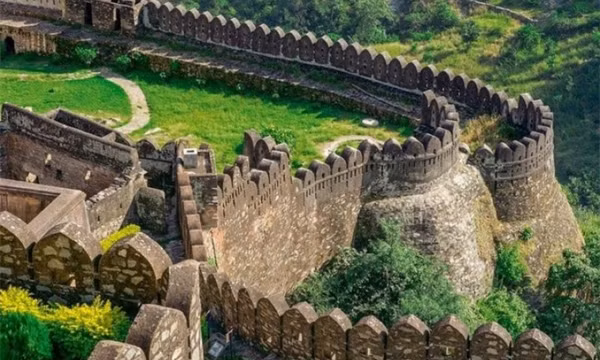 Ở Ấn Độ cũng có một ‘Vạn Lý Trường Thành’ tráng lệ và kỳ vĩ đến không ngờ