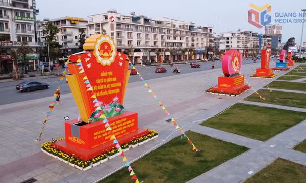 Quảng Ninh rực sắc cờ hoa chào đón "Ngày hội non sông"