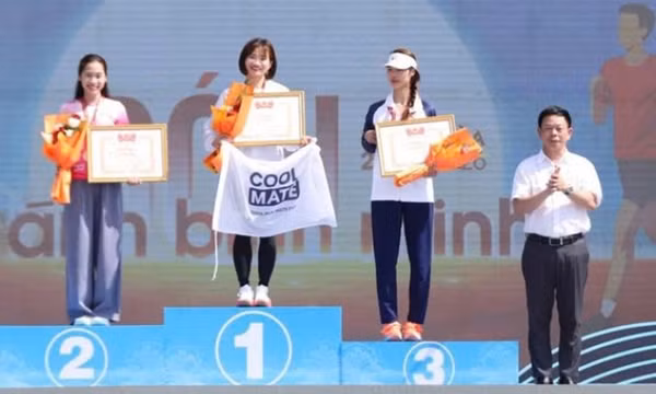 Nguyễn Thị Oanh lần thứ 10 liên tiếp vô địch Marathon quốc gia