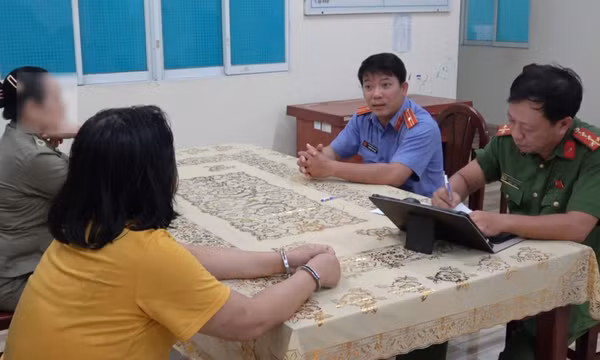 Công an Đồng Tháp xử lý nhanh vụ gây rối tại cửa hàng mua bán trang sức 