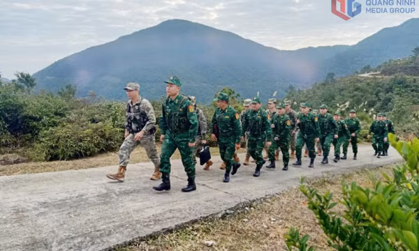 Sức mạnh từ “thế trận lòng dân” nơi biên cương