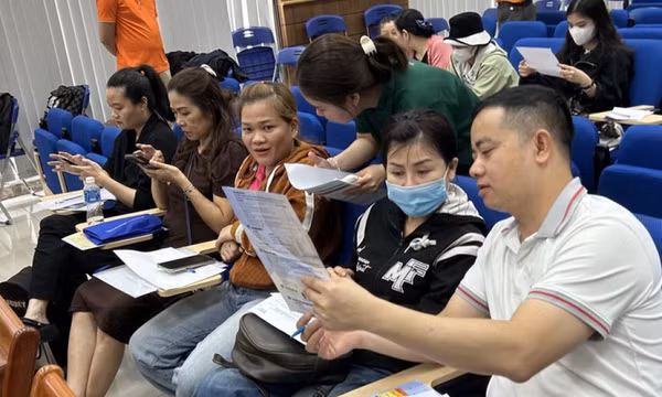 Từ ngày 1/4, người dân có thể gửi phản ánh vi phạm giao thông trên VneID