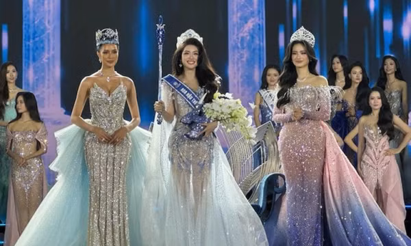 Phan Phương Oanh đăng quang Miss World Vietnam 2025