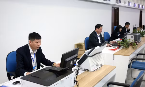 Ứng dụng công nghệ thông tin vào hoạt động hành chính nhà nước