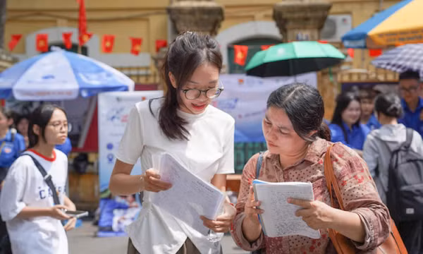 Bộ Giáo dục và Đào tạo nêu lý do siết việc xét học bạ, giảm điểm cộng IELTS