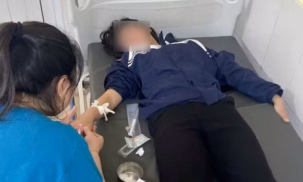 Hưng Yên yêu cầu báo cáo khẩn vụ nữ sinh lớp 7 nhập viện nghi uống thuốc trừ sâu