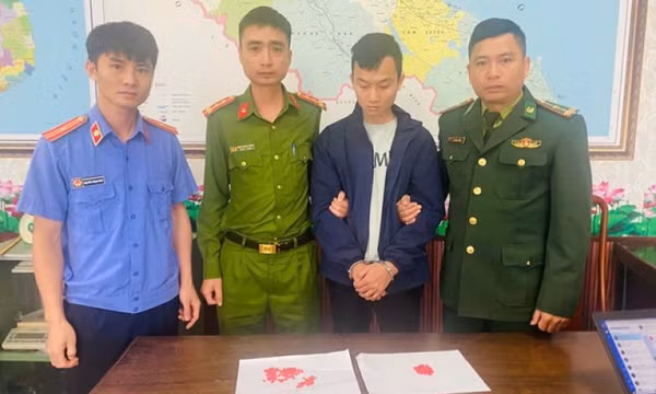 Bắt đối tượng bán ma túy tại nhà, thu giữ số lượng lớn hồng phiến