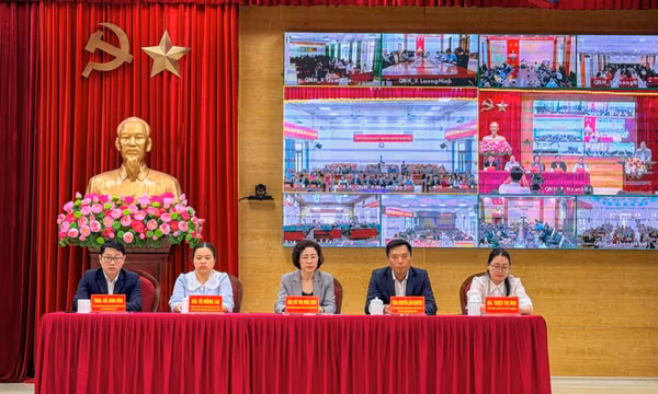 Ứng cử viên đại biểu HĐND tỉnh tại đơn vị bầu cử số 10 tiếp xúc cử tri