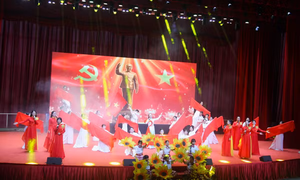 Tổng duyệt Chương trình nghệ thuật Liên hoan Tuyên truyền lưu động toàn quốc